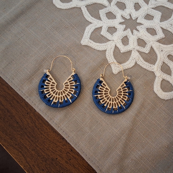 💥SALE💥NEW Blue & Gold Bohemian Earrings - Picture 3 of 4